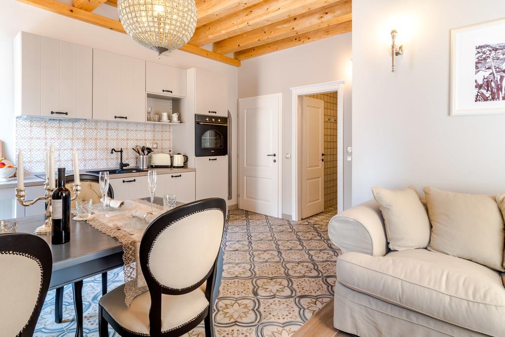 Heritage Suites Zanini 赫瓦尔 外观 照片